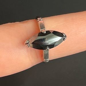 Sterling Silver Black Onyx Ring
Size 6